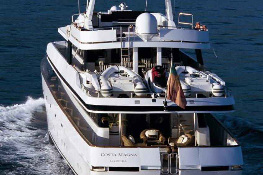 motor yacht costa magna